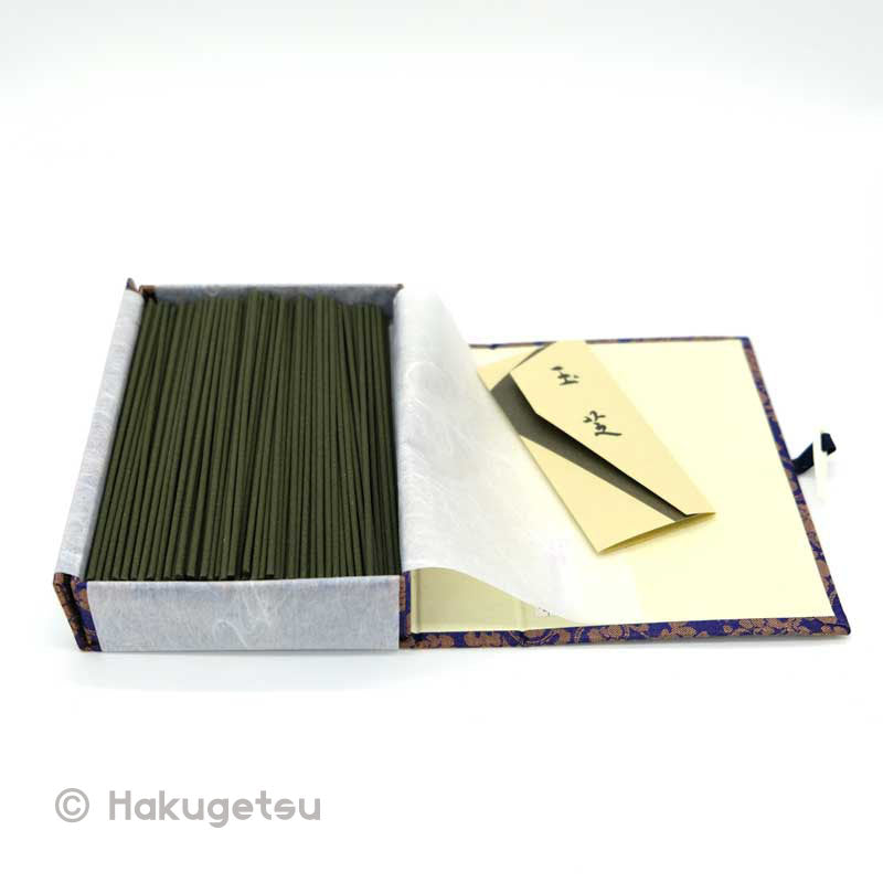 "Tamashiba" Incense, Sandalwood Aroma, Cloth-Covered Box - HAKUGETSU