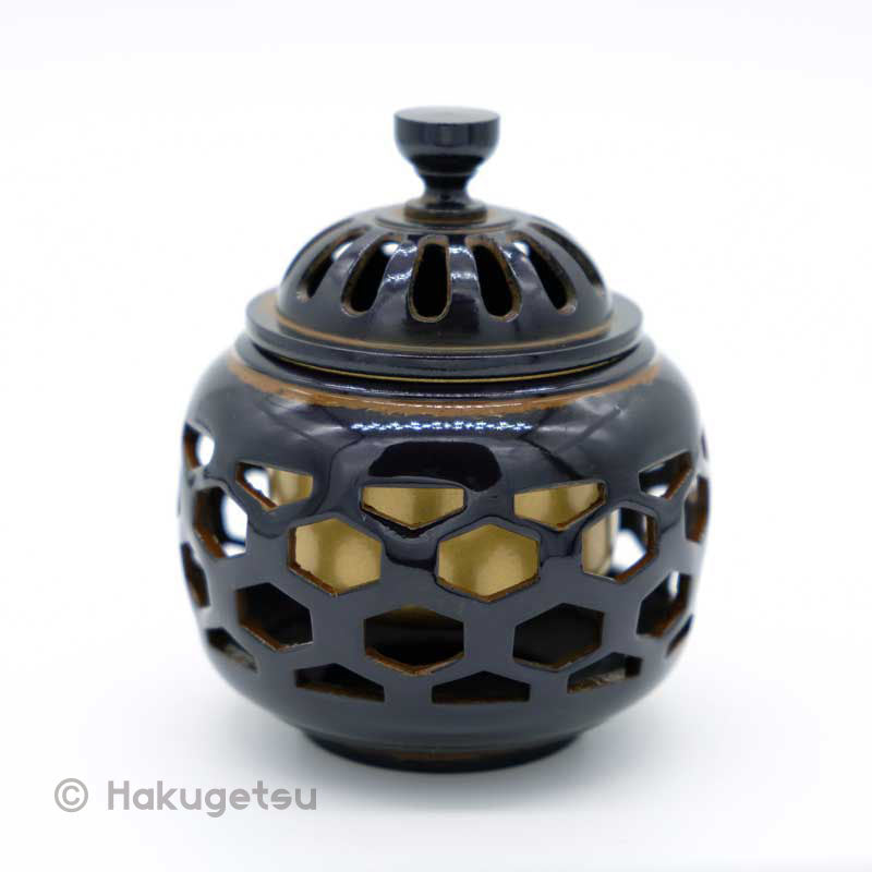 Incense Burnder with Openwork Tortoise-Shell Pattern, Made of Copper - HAKUGETSU