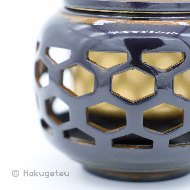 Incense Burnder with Openwork Tortoise-Shell Pattern, Made of Copper - HAKUGETSU