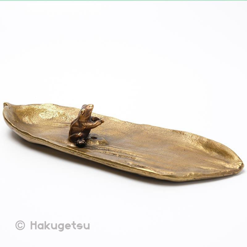 A Frog on a Bamboo Leaf Design Incense Stick Holder Plate - HAKUGETSU