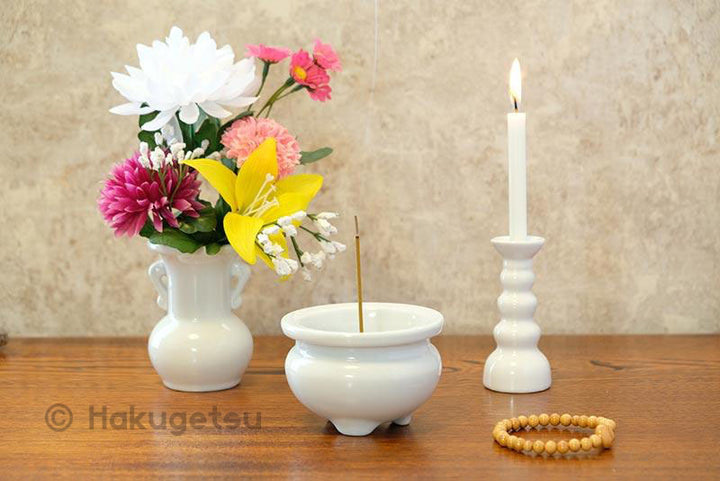 Three-Piece Buddhist Altar Set, Plain White Ceramic - HAKUGETSU
