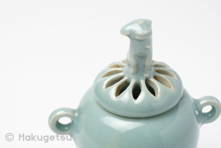 Small Celadon Incense Burner with Lion (Shishi) Lid [secondhand] - HAKUGETSU