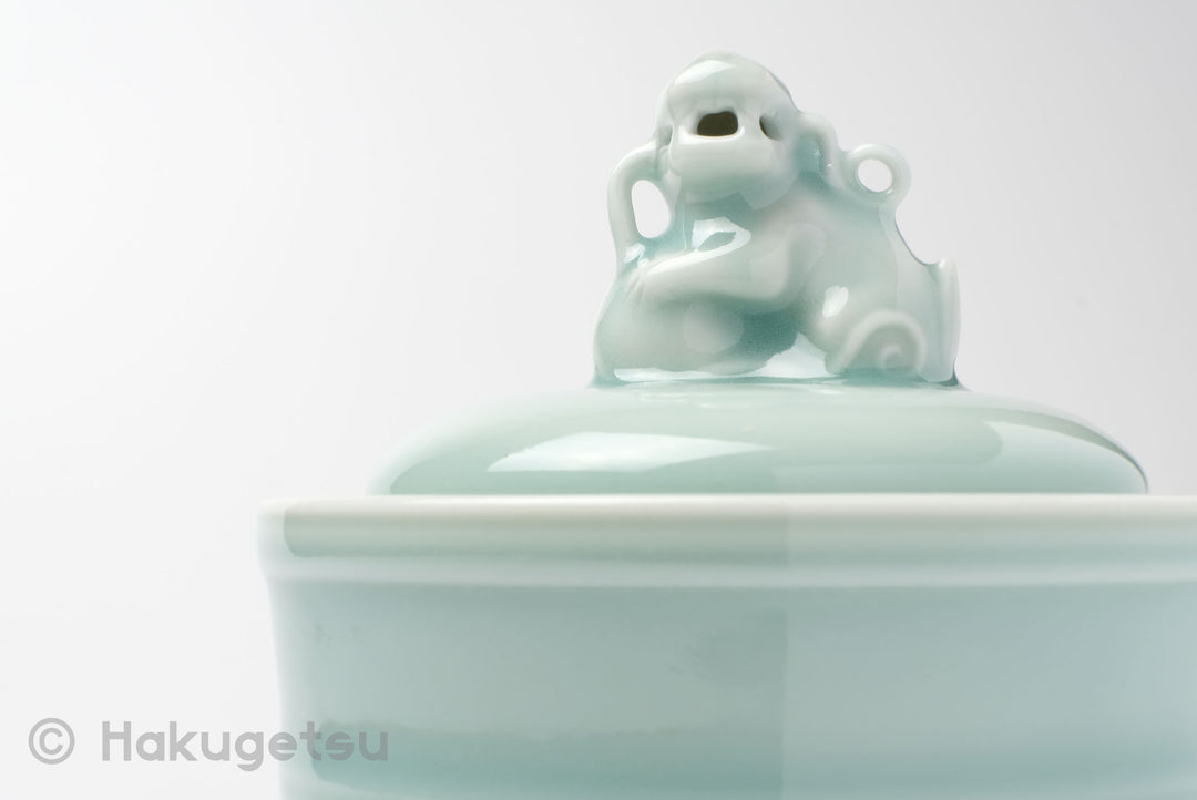 Light Celadon Incense Burner with Lion (Shishi) Lid [Secondhand] - HAKUGETSU